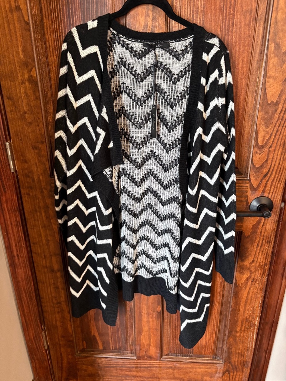 B Sharp black and white chevron striped open sweater cardigan Medium NWT